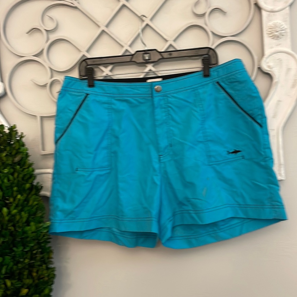 Against the Elements Size 16 Green Shorts